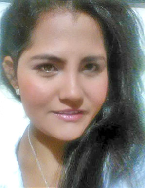 Date this nice looking Colombia girl Yohanna from Medellin CO22702