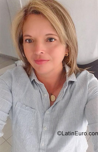 Date this athletic Colombia girl Olga from Ibaque CO22717