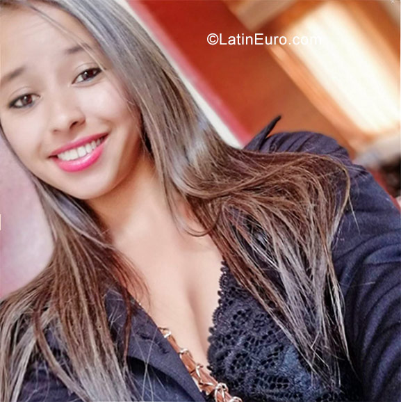 Date this gorgeous Colombia girl Dayana from Pasto CO22724