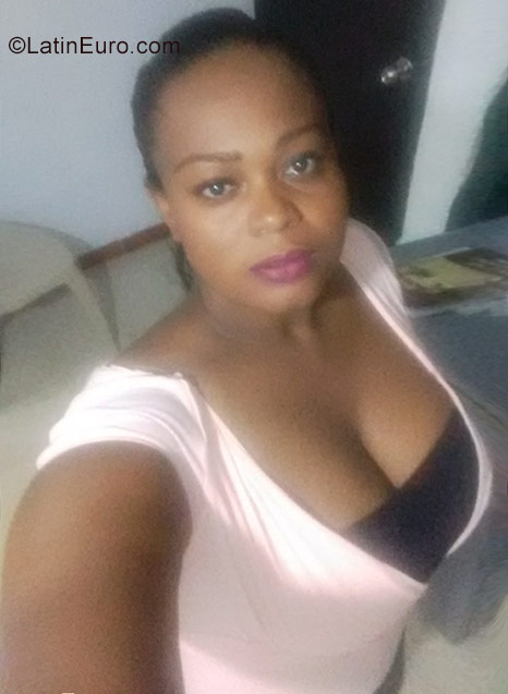 Date this fun Colombia girl Rosebi from Bucaramanga CO22745