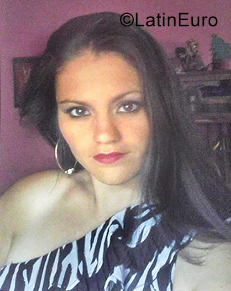 Date this hard body Venezuela girl Angelica from Merida VE1098