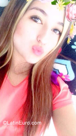 Date this young Colombia girl Katherin from Medellín CO22810