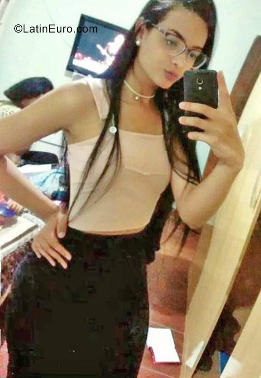 Date this delightful Brazil girl Brenda from Sao Paulo BR10368