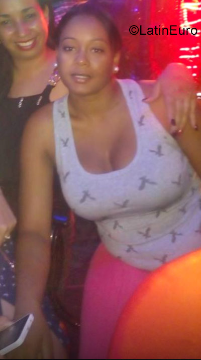 Date this gorgeous Cuba girl Monica from Havana CU183