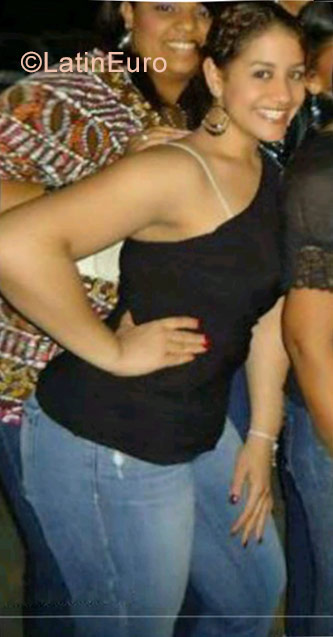 Date this hot Dominican Republic girl Claud from LV DO30935
