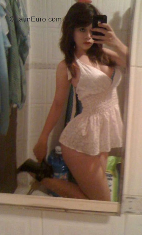 Date this attractive Dominican Republic girl Elaine from La Romana DO34628