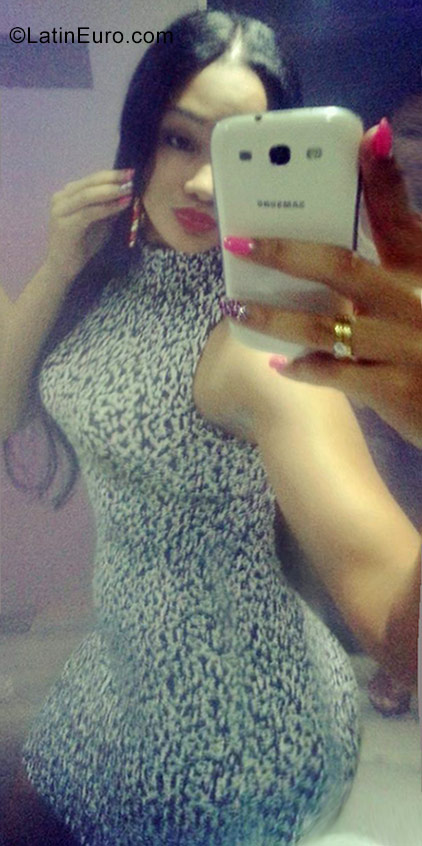 Date this delightful Dominican Republic girl Pamela from Santo Domingo DO31002