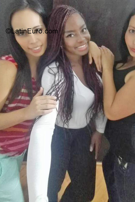 Date this gorgeous Colombia girl Benita from Bogota CO23004
