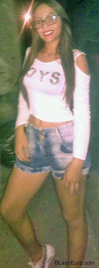 Date this delightful Venezuela girl Yulied from La Victoria VE1228