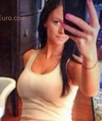 Date this nice looking Colombia girl Isabella from Medellin CO23034