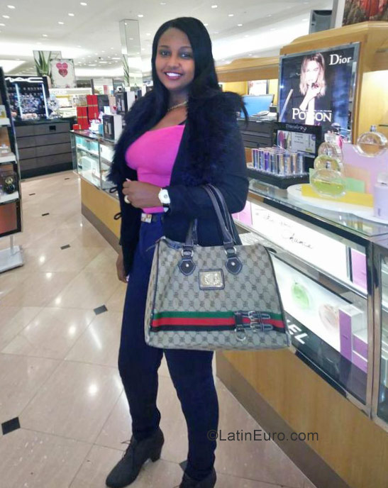 Date this funny Dominican Republic girl Fabele from Santo Domingo DO31063