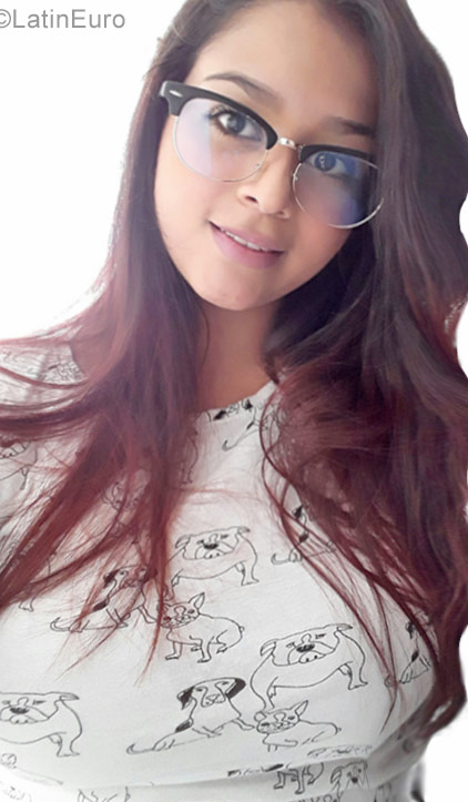 Date this charming Colombia girl Veronica from Medellin CO23045