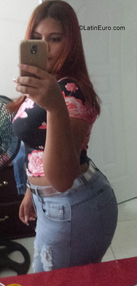Date this beautiful Dominican Republic girl Ivelisse from Santiago DO31114