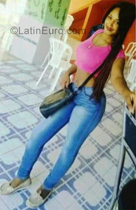Date this cute Dominican Republic girl Patricia S. from Santa Cruz De Barahona DO31148