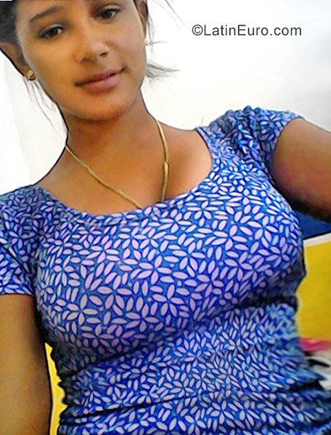 Date this georgeous Dominican Republic girl Eva marina from Punta Cana DO31223