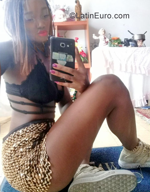 Date this charming Colombia girl Morelia from Tulua CO23143