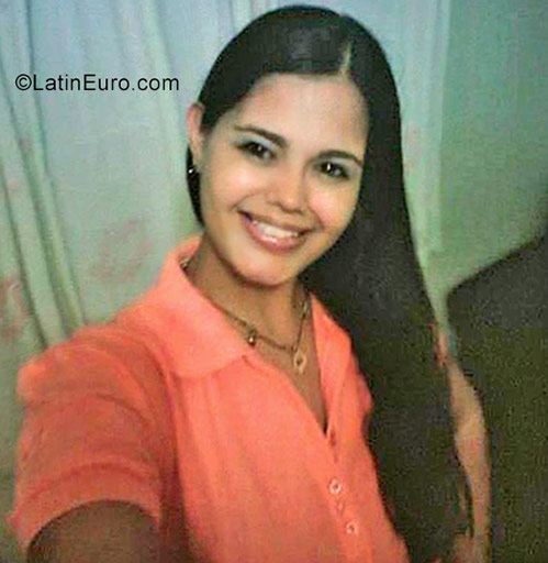 Date this good-looking Venezuela girl CCASTEL from Maracaibo VE1274