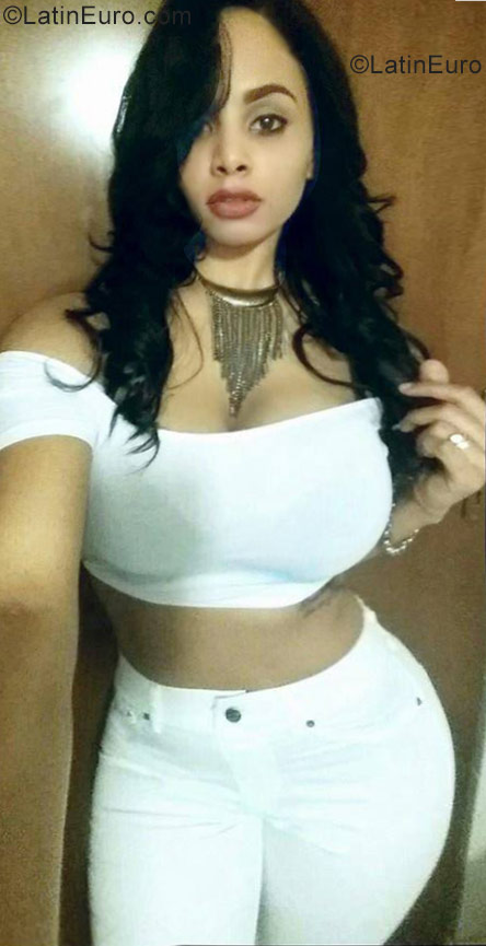 Date this exotic Dominican Republic girl Arleny from Santo Domingo DO31262