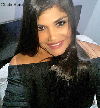 Date this hot Colombia girl Derli from Medellin CO23173