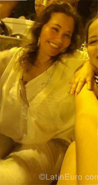 Date this good-looking Colombia girl Stelita from Armenia CO23188