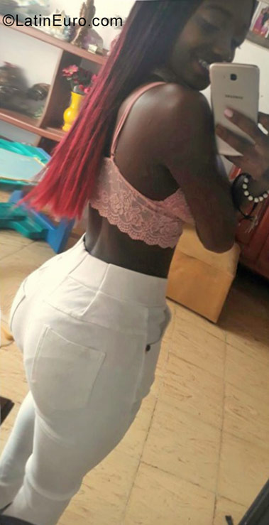 Date this delightful Colombia girl Morelia from Cali CO23189