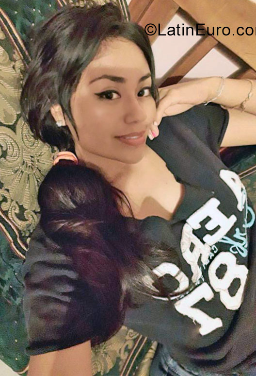 Date this tall Colombia girl Jenny from Villavicencio CO23197