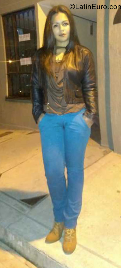 Date this fun Colombia girl Alexandra from Bogota CO23325