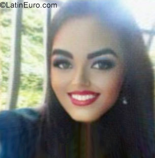 Date this georgeous Venezuela girl Catalina from Barquisimeto VE1306