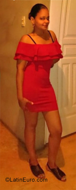 Date this gorgeous Dominican Republic girl Pamela from Santiago DO31423