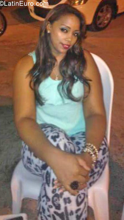 Date this exotic Dominican Republic girl Gionica cecil from Santo Domingo DO31460