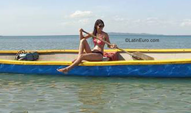 Date this beautiful Brazil girl ADRIANA from Salvador BR10435