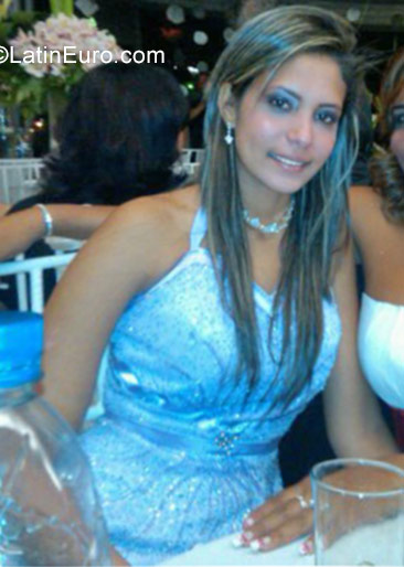Date this hot Venezuela girl Anabella from Bergantin VE1327