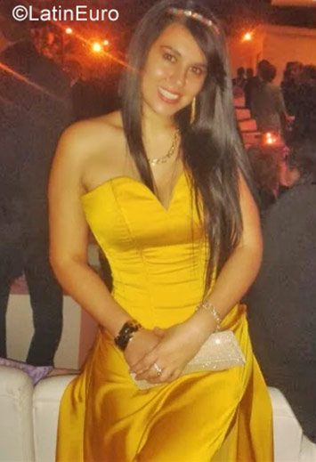 Date this young Colombia girl Laura from Villavicencio CO23302