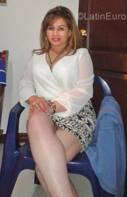 Date this stunning Colombia girl Judith from Bogota CO23327