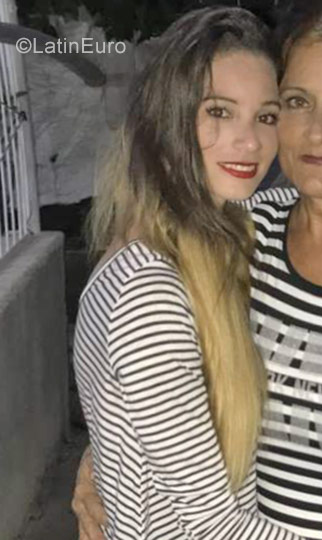 Date this funny Cuba girl Marcela from Havana CU234