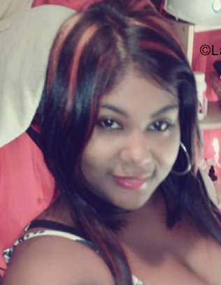 Date this voluptuous Dominican Republic girl Bellalis from Santo Domingo DO31597
