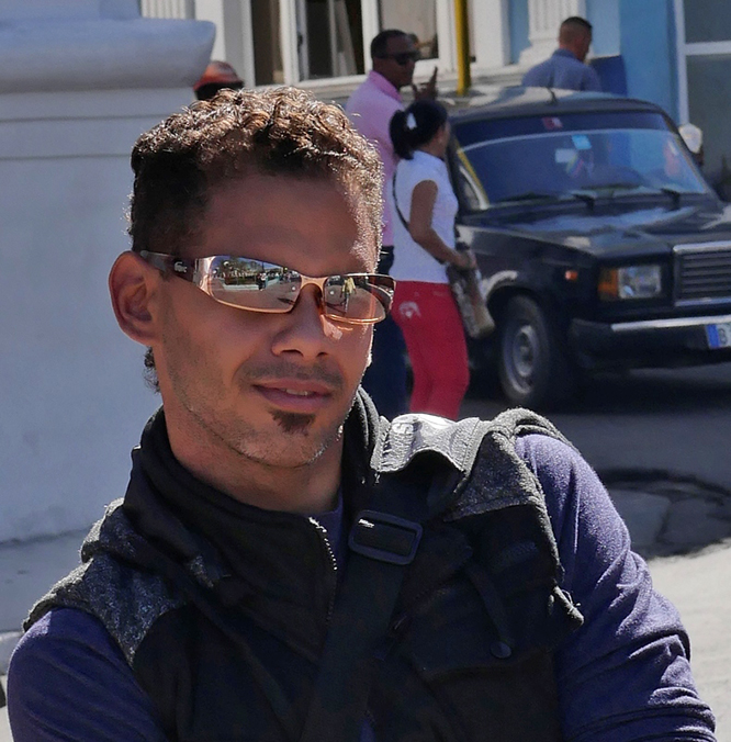 Date this beautiful Cuba man Randy from Guantanamo CU241
