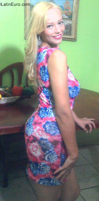 Date this georgeous Venezuela girl Sinai from Caracas VE1371
