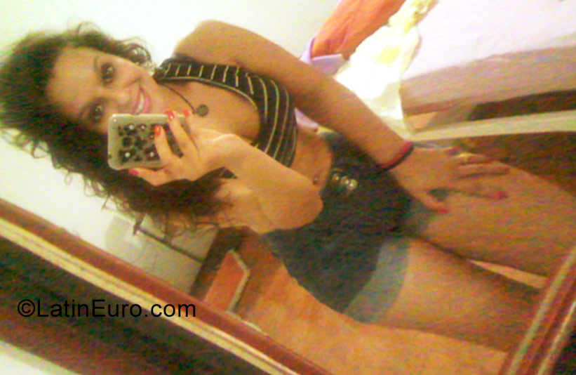 Date this cute Brazil girl Maira from Itajai BR10459