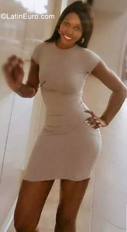 Date this foxy Dominican Republic girl Katia from Puerto Plata DO31716