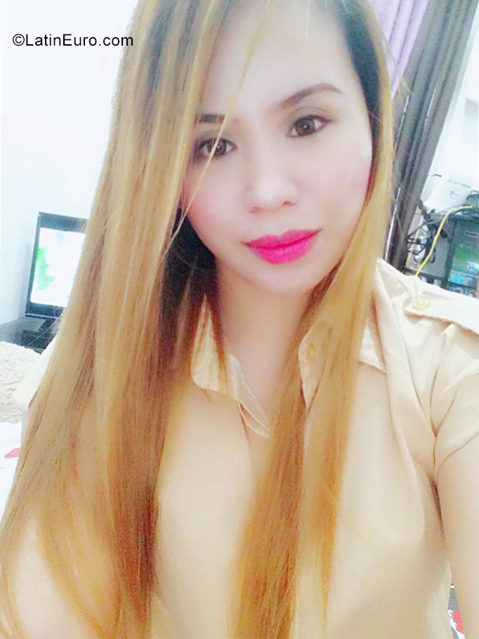 Date this charming Philippines girl Hapi from Calamba City PH995