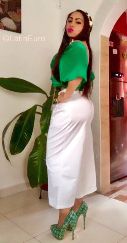 Date this fun Colombia girl Barbara from Cali CO23477