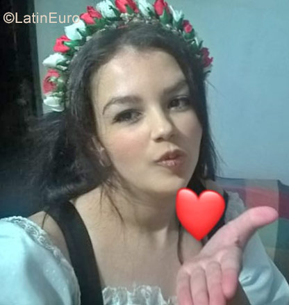 Date this cute Brazil girl Karinia from Curitiba BR10475