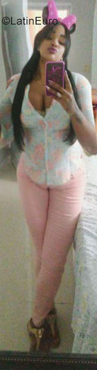 Date this sultry Dominican Republic girl Estefani from Santo Domingo DO31797