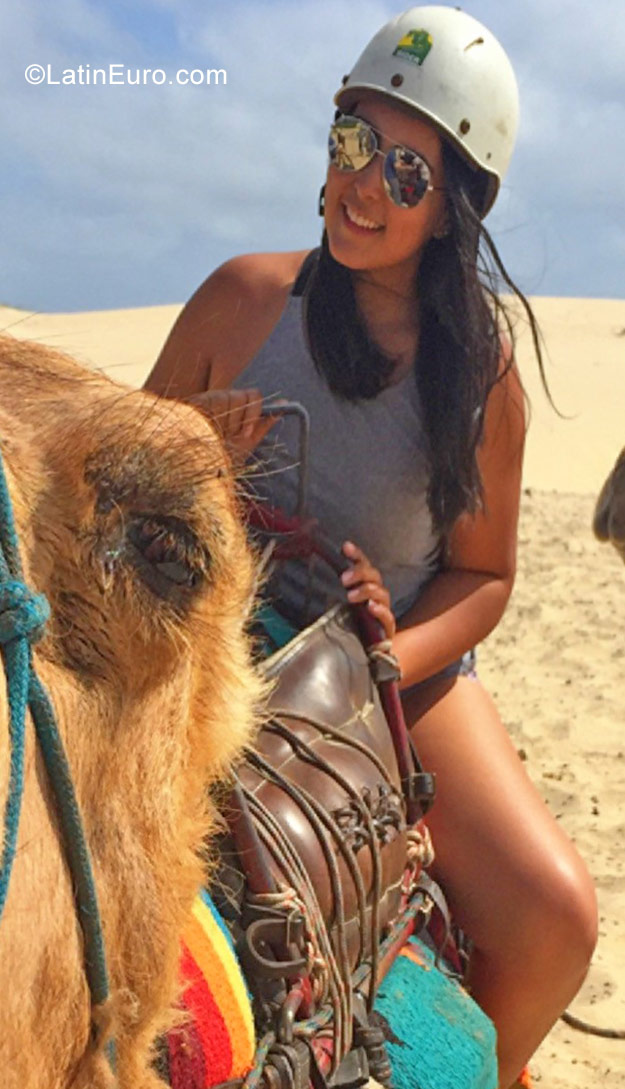 Date this tall Colombia girl Maria from Cali CO23500
