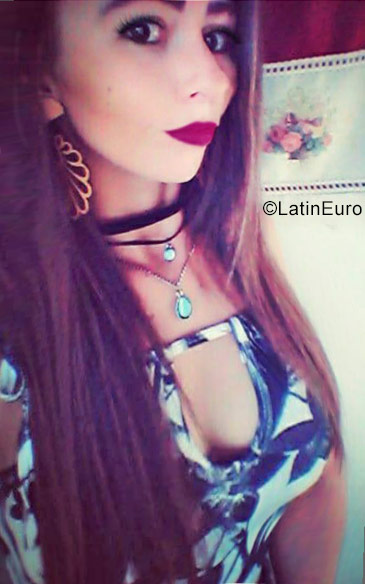 Date this voluptuous Brazil girl Paula from Nova cruz BR10478