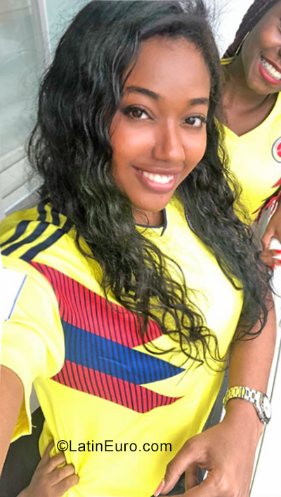Date this gorgeous Colombia girl Mayer from Cali CO33861