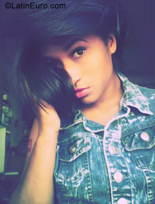 Date this exotic Venezuela girl Yelimar from Puerto La Cruz VE1409