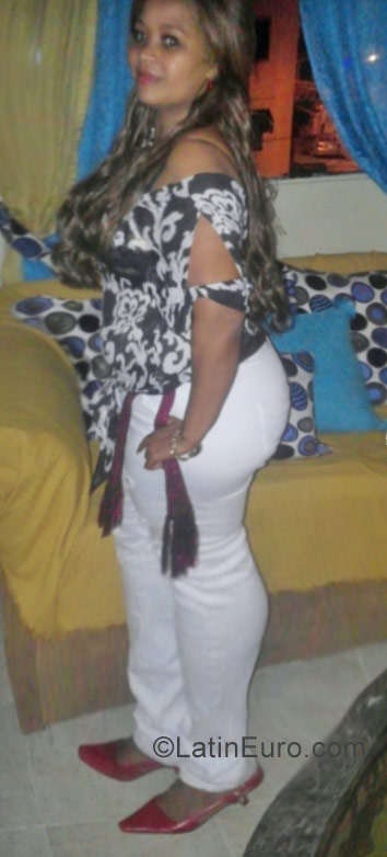 Date this foxy Dominican Republic girl Odalislopez from Santo Domingo DO31837