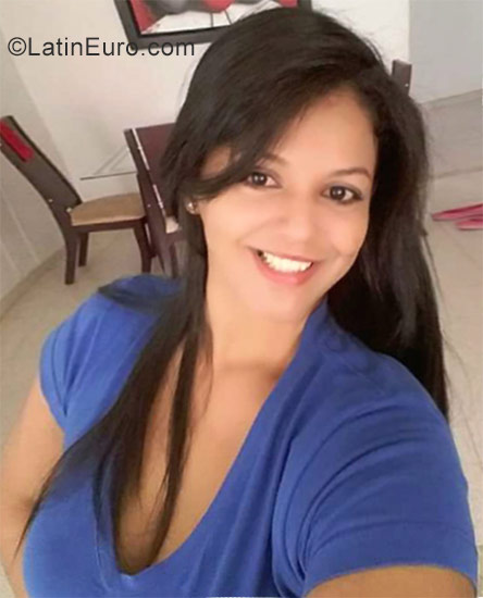 Date this young Colombia girl Yanis from Monteria CO23551